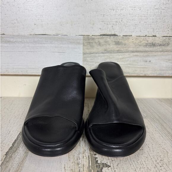 Wandler Women’s 35.5 / US 5 Julio Black Leather Mules Italian Designer Heels New - Picture 3 of 8